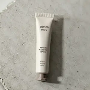 minimalist peptide plumping lip oil
